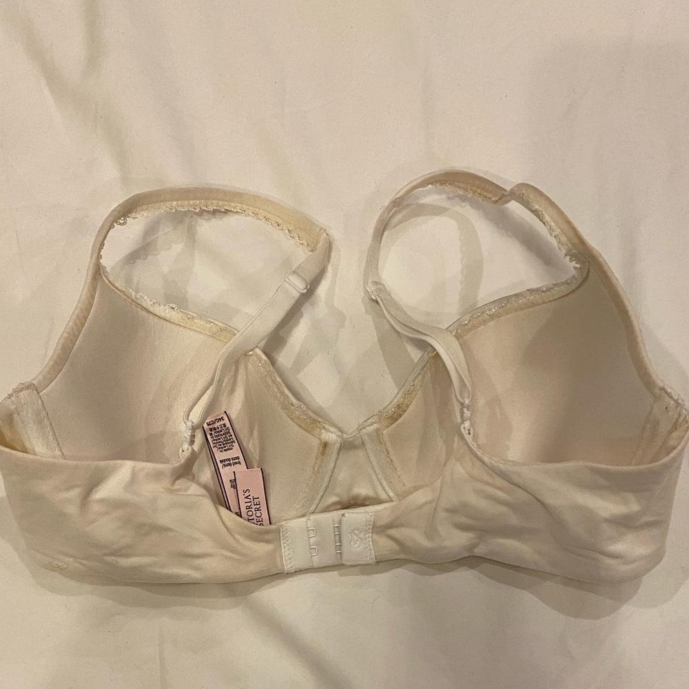 Bra - Picture 2 of 3
